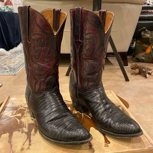 Vintage Men’s size 10 Lucchese Cowboy boots